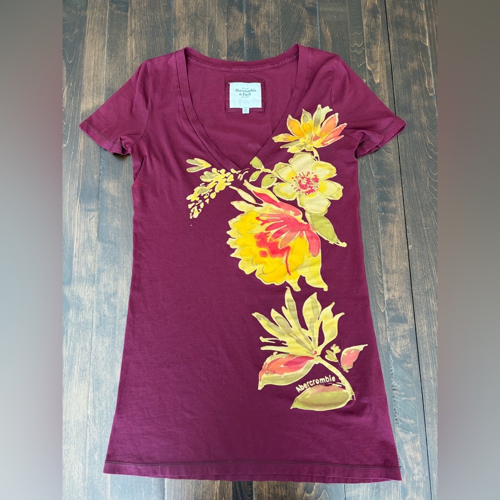 Vintage Abercrombie & Fitch Burgundy Floral Short Sleeve Tee